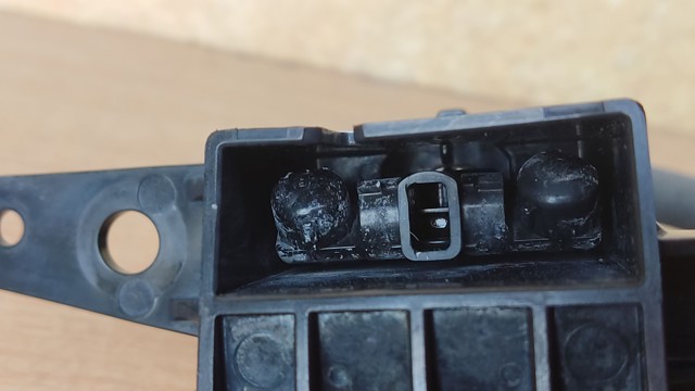 Форсунка омивача фари передньої, лівою 86636SC010 SUBARU