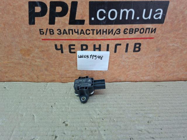 Датчик AIRBAG передній 8P0955557 VAG