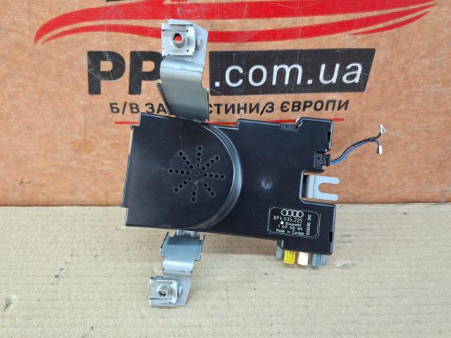 Підсилювач сигналу антени 8P4035225 VAG