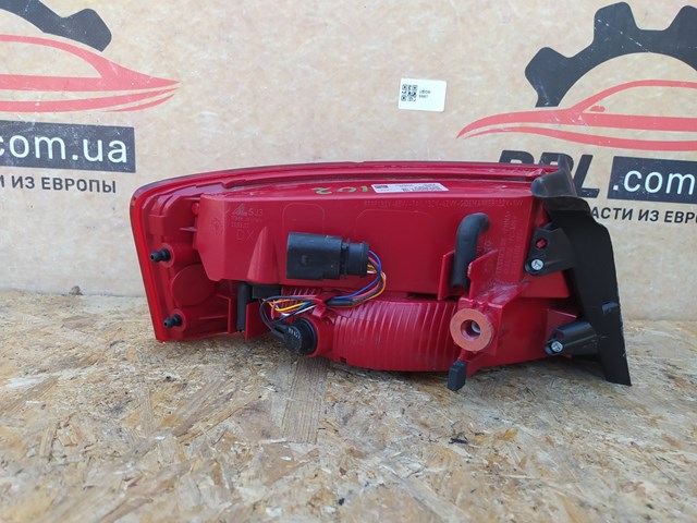 Ліхтар задній правий, зовнішній 8T0945096D VAG