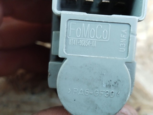 Вимикач сигналу гальмування 8T4T9G854AA FORD