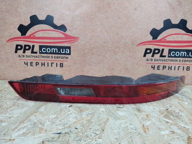 Фара заднього бампера, правий 8U0945096B VAG