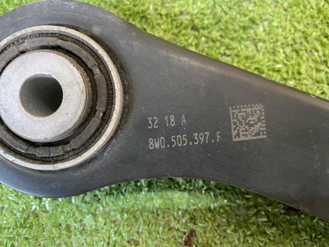 Важіль задньої підвіски верхній, лівий 8W0505397F VAG