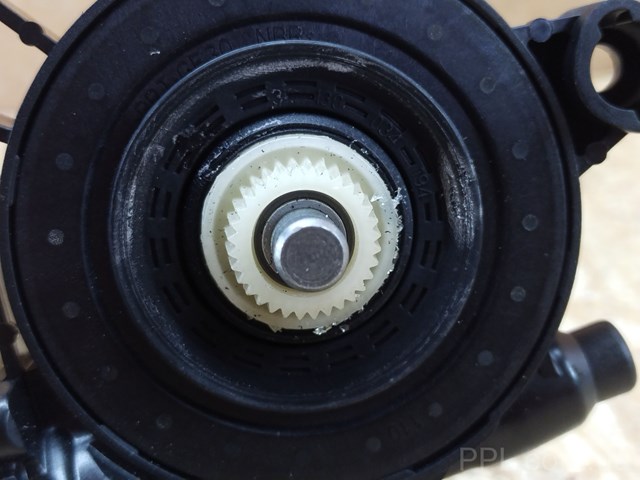 Мотор склопідйомника водійських дверей 8W0959801 VAG