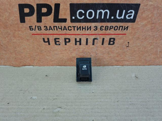 Кнопка підйомника переднього правого скла 935751H100 HYUNDAI