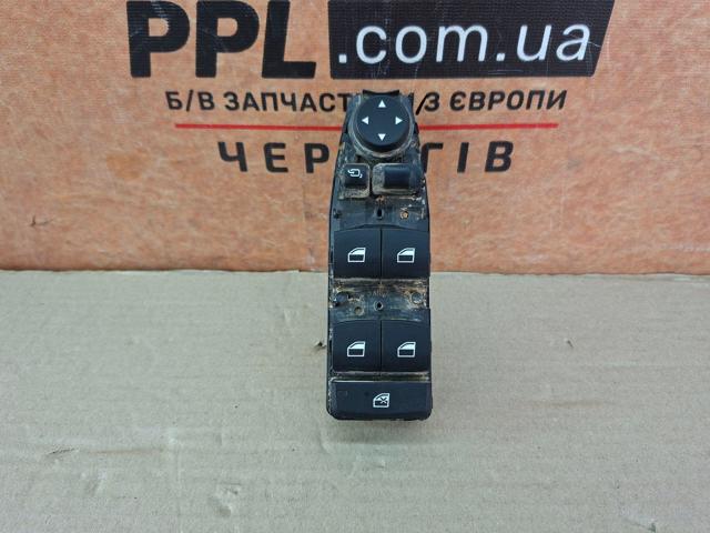 Кнопки переднього лівого склопід'ємника 9362107 BMW