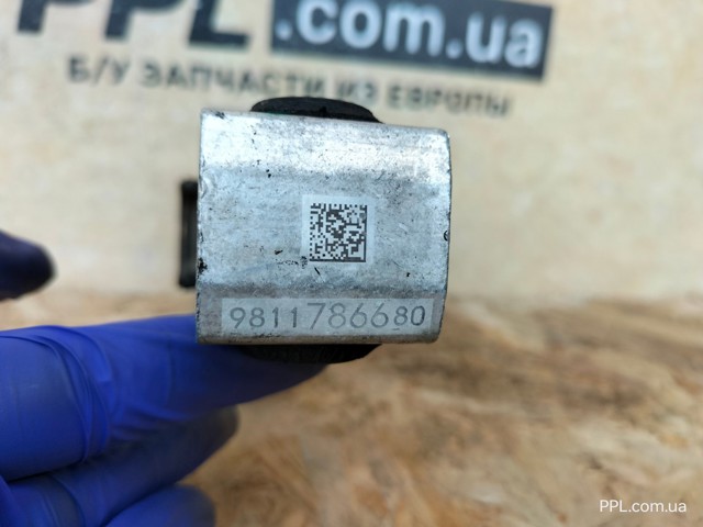 Опора двигуна задня 9811786680 PEUGEOT
