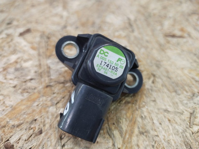 Датчик тиску повітря A0051535028 MERCEDES