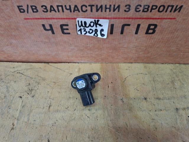 Датчик тиску наддуву (датчик нагнітання повітря в турбіну) A0051537228 MERCEDES