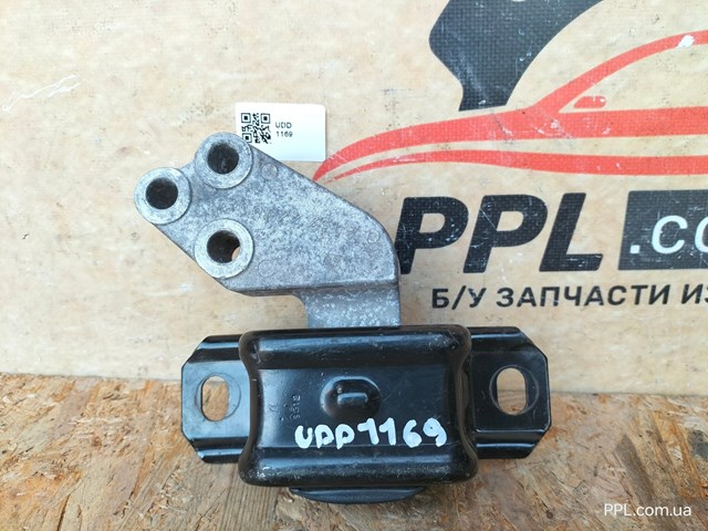 Права опора двигуна A1322200048 MERCEDES