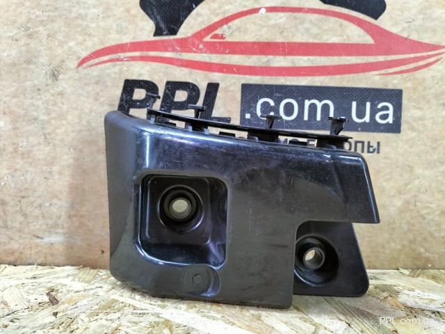 Кріплення бамера ліве A2468850165 MERCEDES