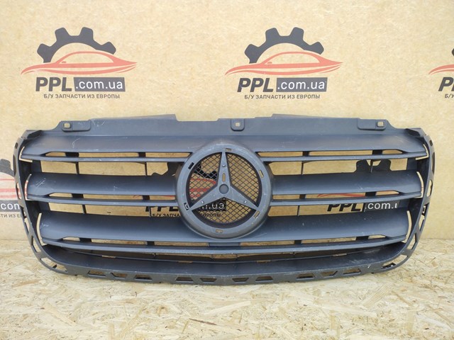 Захисна решітка радіатора A9108852800 MERCEDES