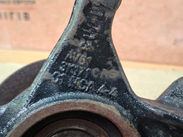 Цапфа поворотного кулака AV613K171CAB FORD