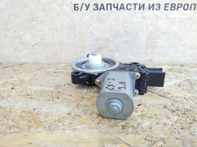 Двигун стеклопод'емника двері задньої, лівої BHP15958X MAZDA