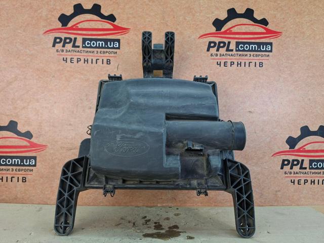 Корпус повітряного фільтра Ford Transit 7