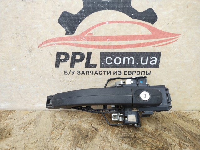 Тримач зовнішньої ручки дверей, передніх лівих DT11V224A37CC FORD