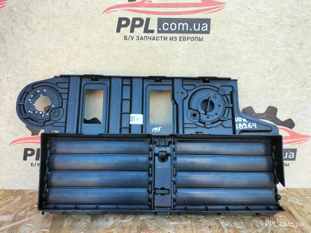 Кронштейн решітки радіатора KT118473BC FORD
