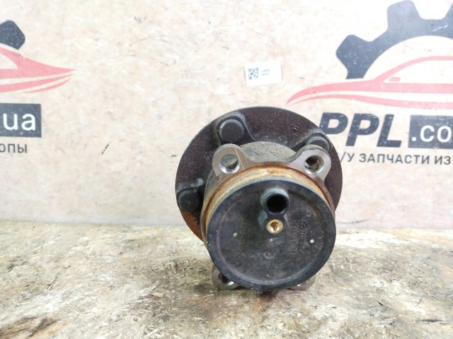 Маточина задня TK482615X MAZDA