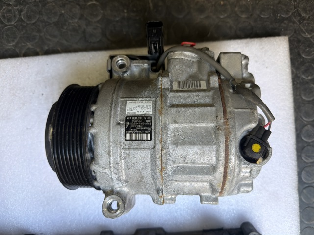 Компресор холодоагенту 0008307200 MERCEDES