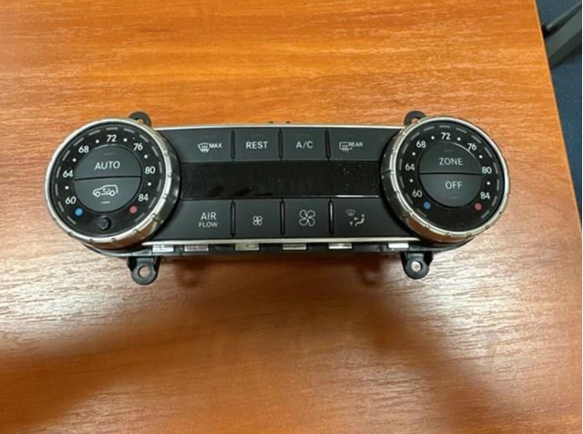Блок управління кондиціонером 1669000306 MERCEDES