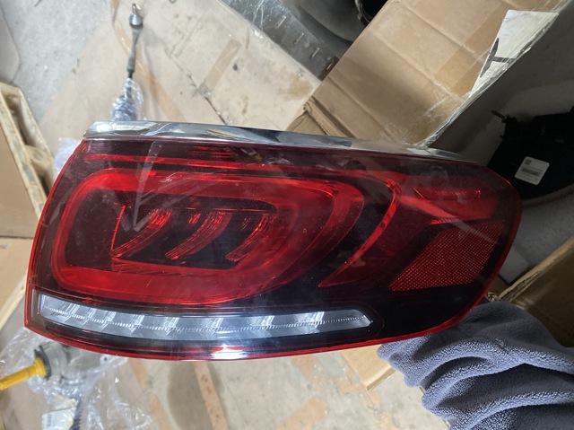Ліхтар задній правий, зовнішній 1679063007 MERCEDES