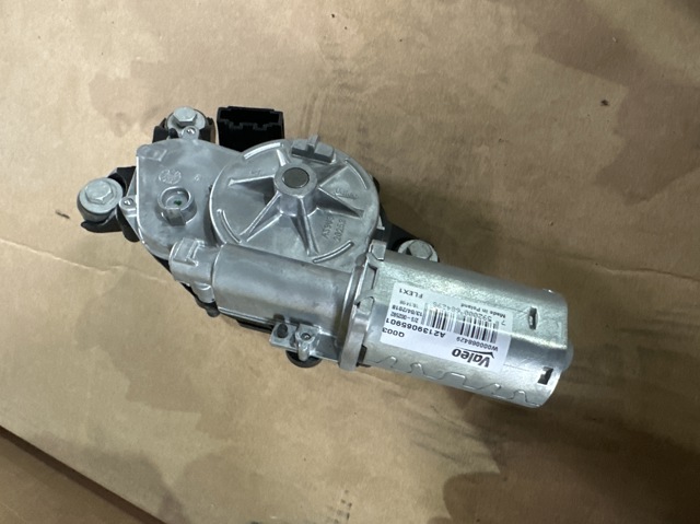 Склоочисник дверей задка 2139065901 MERCEDES