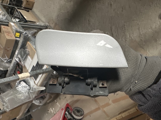 Накладка форсунки омивача фари передньої 2208800405 MERCEDES