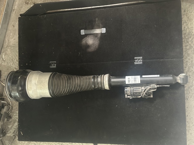 Амортизатор задній, правий 2223200413 MERCEDES