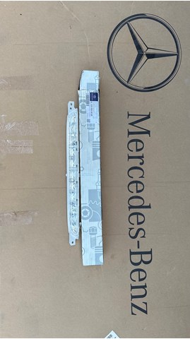 Задня противотуманка 2229060048 MERCEDES