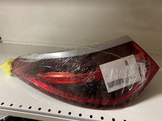 Ліхтар задній лівий 2239062300 MERCEDES