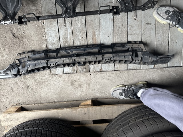 Наповнювач бампера заднього 2978802300 MERCEDES