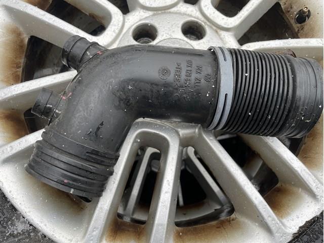 Гофра витратоміра повітря 07K129684B VAG