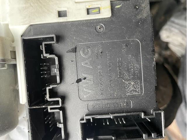 Двигун склопідіймача двері передньої 3C0959792B VAG