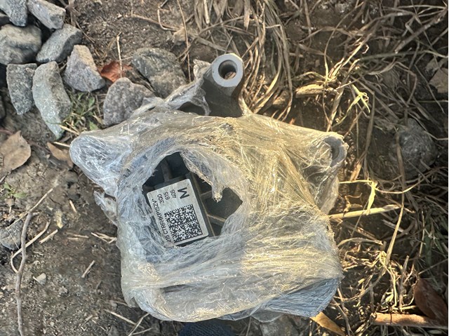 Задній гальмівний супорт лівий 3Q0615405M VAG