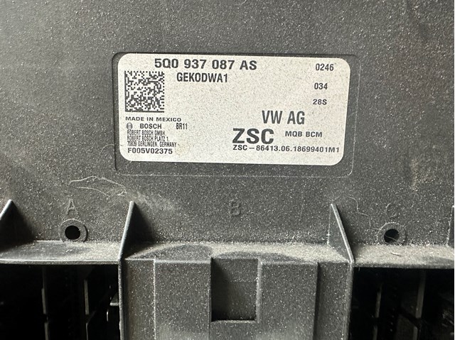 Блок комфорту 5Q0937087AS VAG