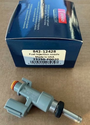 Форсунка паливна 23250F0020 TOYOTA
