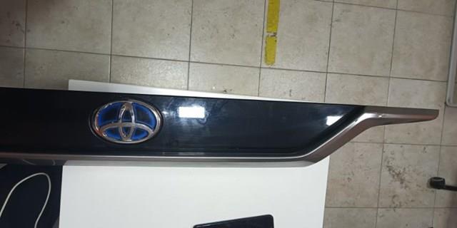 Накладка на багажник 7680142240 TOYOTA