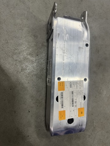 Кронштейн підсилювача переднього бампера 51117266191 BMW