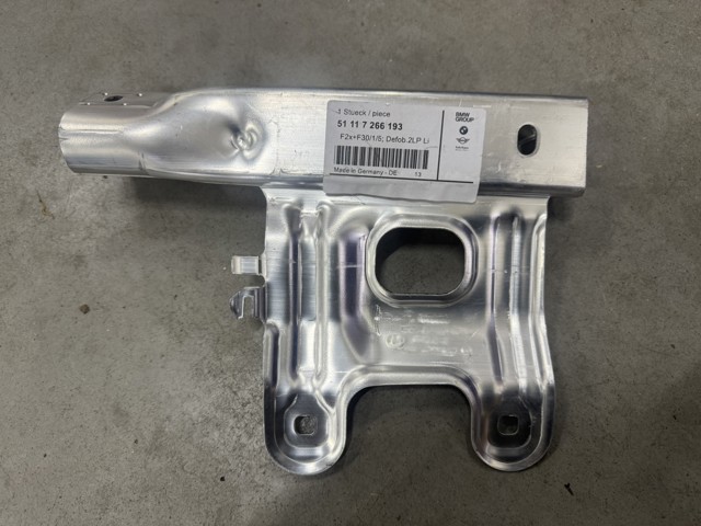 Кронштейн абсорбера переднього бампера 51117266193 BMW