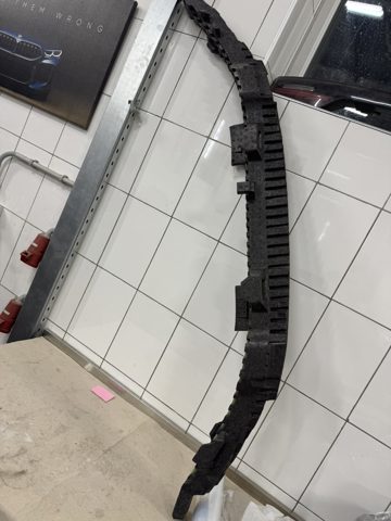 Абсорбер (наповнювач) бампера переднього 51118098671 BMW