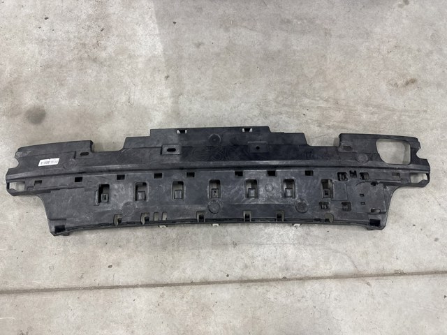 Кронштейн бампера заднього, центральний 51127387296 BMW