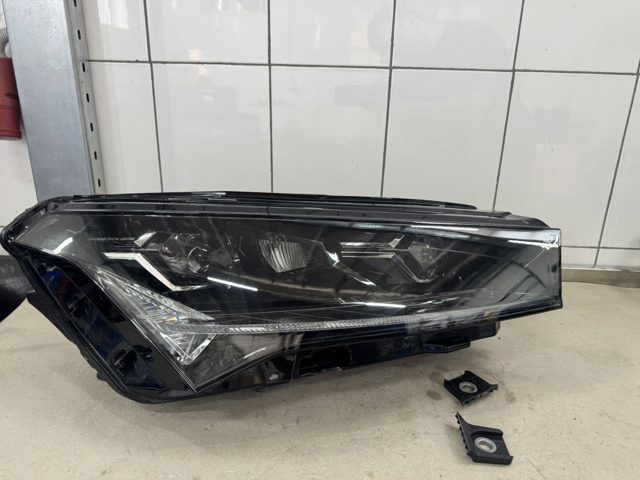 Права блок фара 5LB941016B VAG