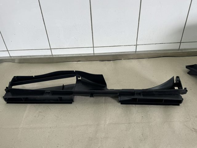 Повітрозабірник повітряного фільтра 5Q0129254E VAG