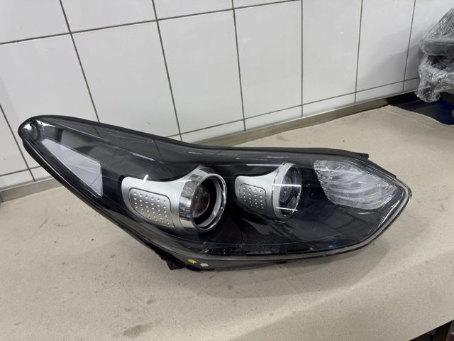 Фара комбінована, передня 92102F1110 HYUNDAI