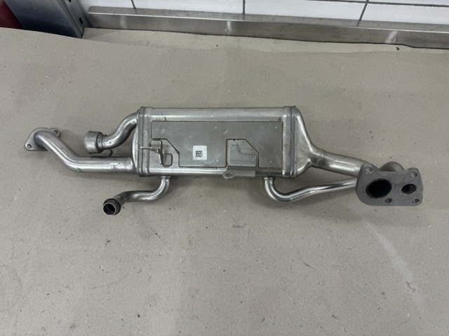 Радіатор системи рециркуляції ОГ A6421401675 MERCEDES