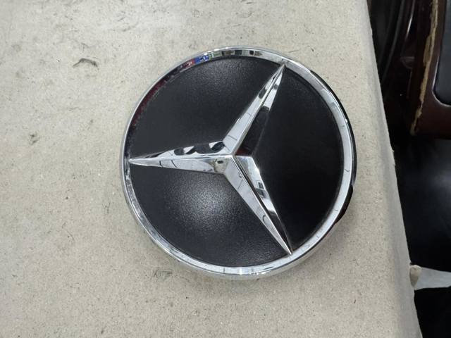 Фірмовий значок на кришку багажника Mercedes Sprinter 2 4,6-t