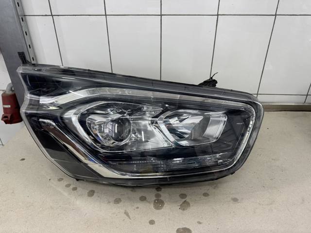 Фара передня права JK2113W029DJ FORD