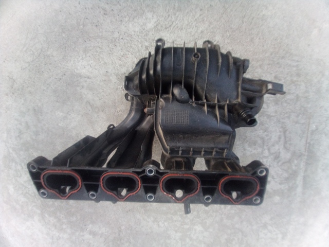 Колектор впускний 0361R0 PEUGEOT