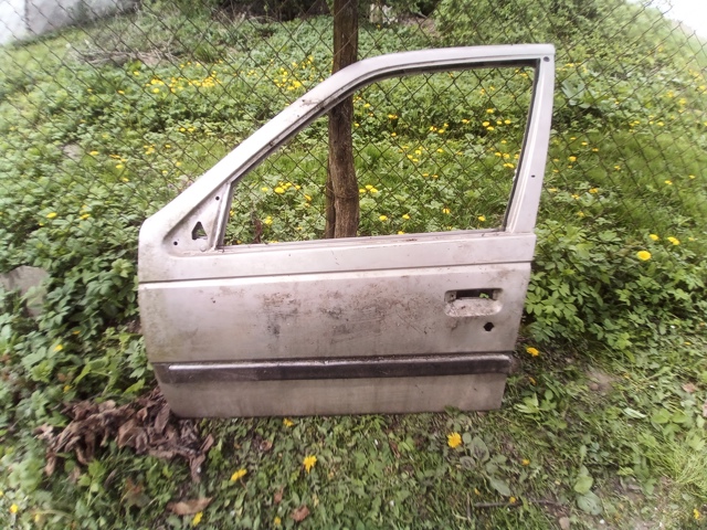 Водійські двері Peugeot 405 2