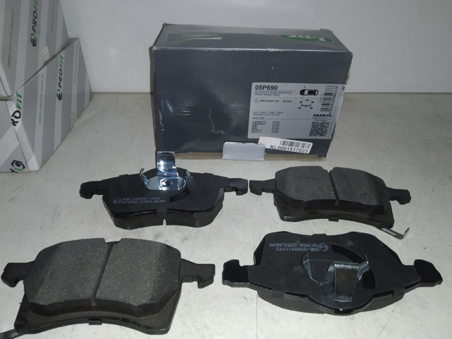 Колодки гальмівні дискові комплект 05P690 LPR